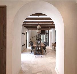 5 bedroom villa with indoor and outdoor pool in Chania town, sleeps 10